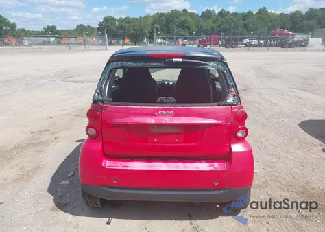 2010 Smart Fortwo Passion/Pure z USA, uszkodzony, nr VIN WMEEJ3BA6AK375375